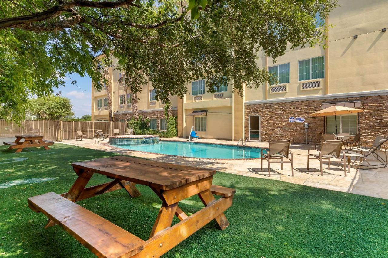 Comfort & Near Six Flags & Medical Center Hotel